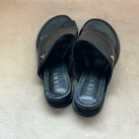 DKNY Black Women's Slide Sandals - Picture 7 of 10